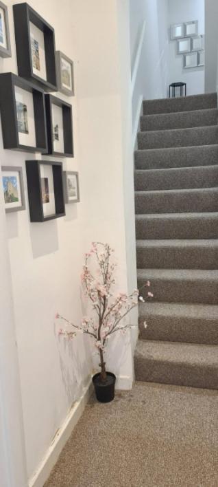 Entire 2 Bed Flat On 3Rd Floor Near City Centre & Stadium 카디프 외부 사진